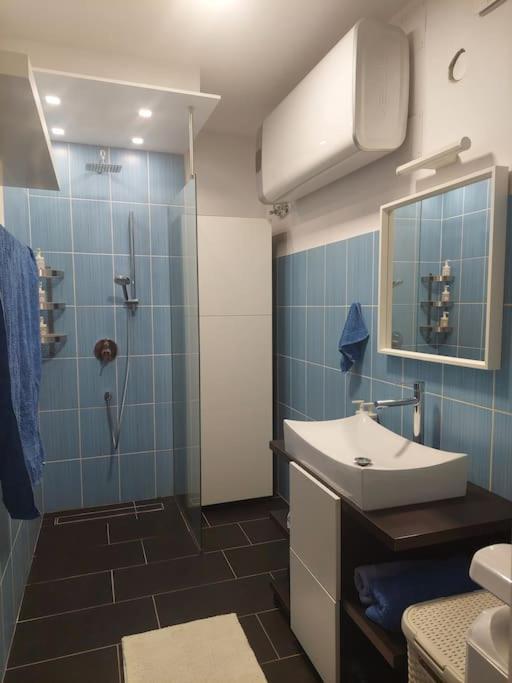 Glowing Home-Ponty16 บูดาเปสต์ ภายนอก รูปภาพ